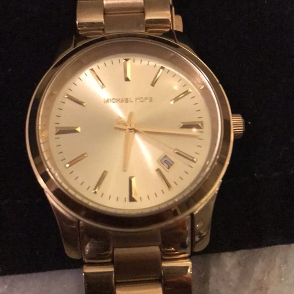 Michael Kors Watch PRICE DROP! - Picture 3 of 8